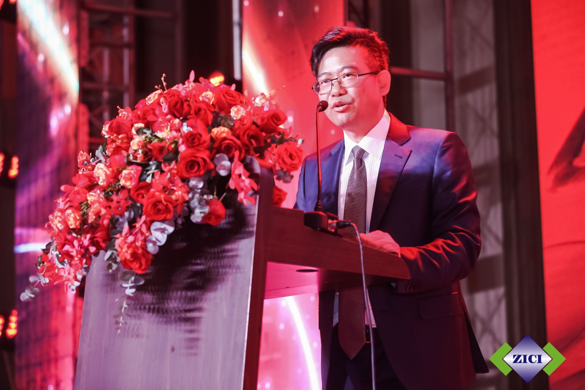 1523344781623859r9z4.jpg 5194815.jpg