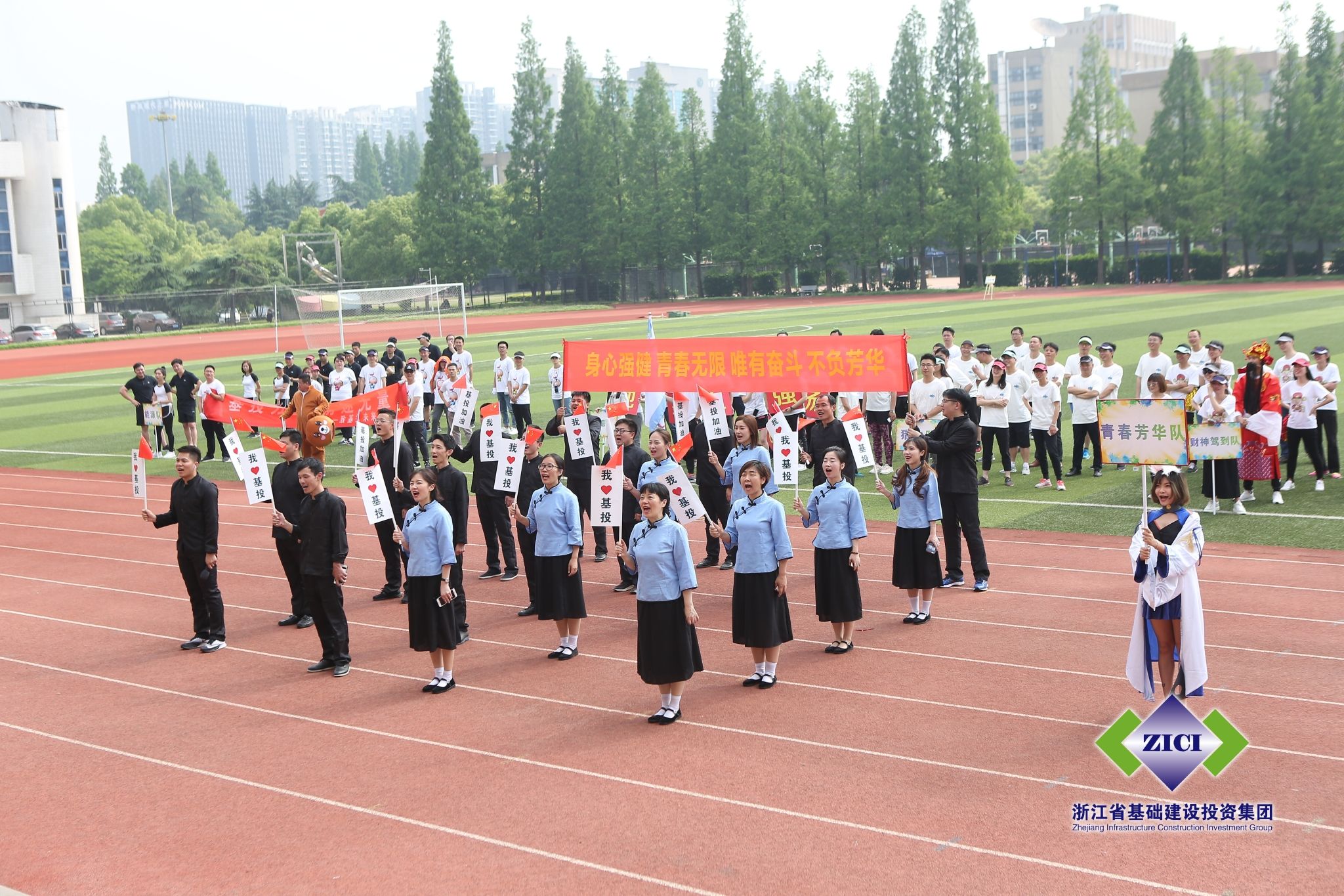 15262798315215346EZw.jpg 6346760.jpg