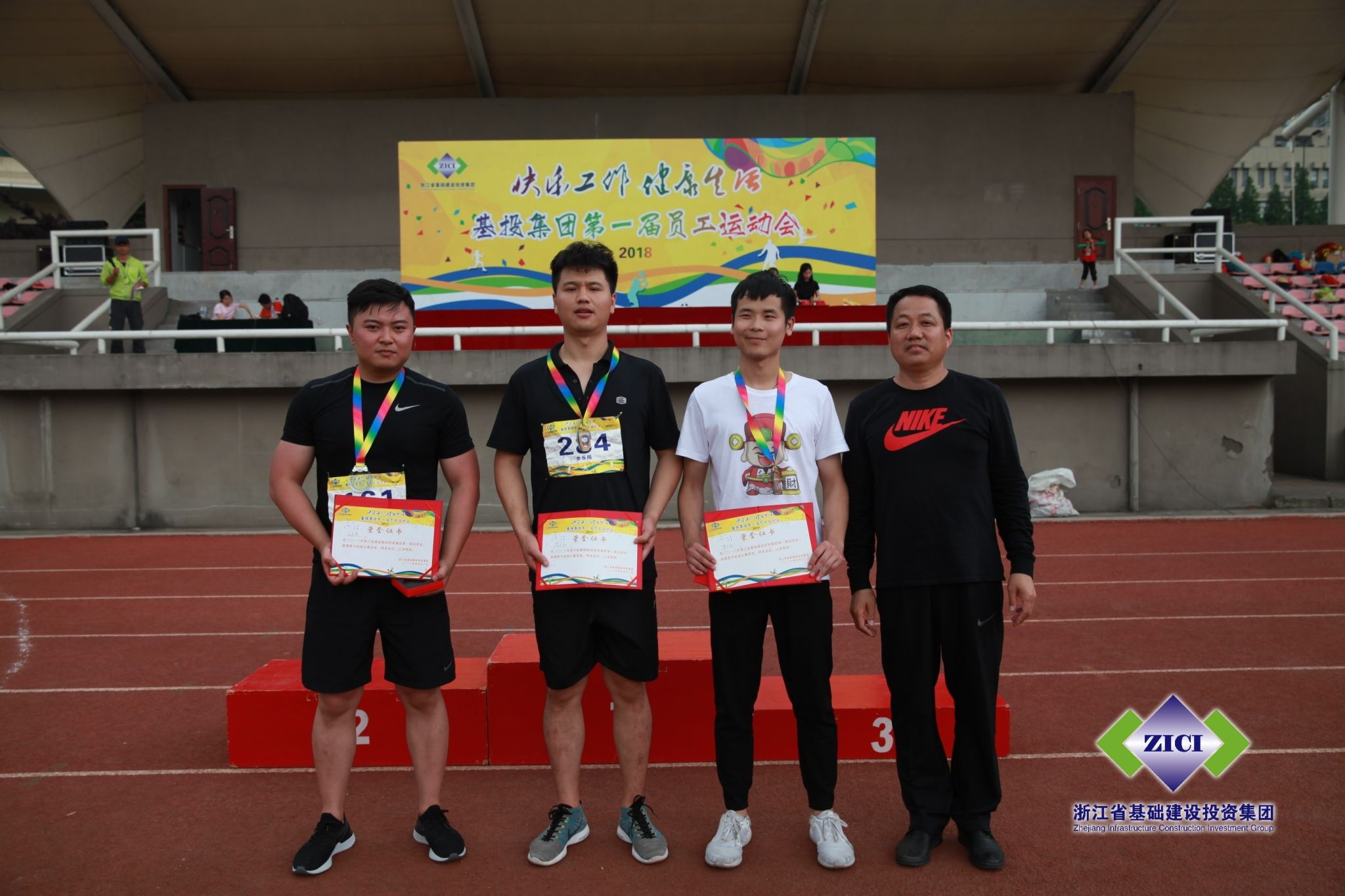 15262810924077880rtA.jpg 6345541.jpg